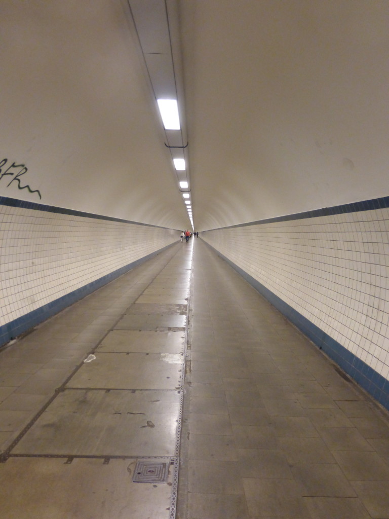 der Tunnel